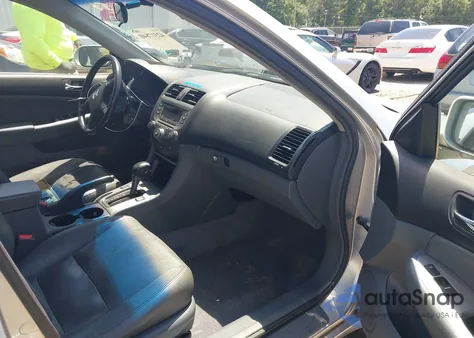 2006 Honda Accord Hybrid from USA, damaged, VIN JHMCN36496C001034